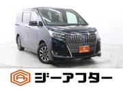2017 TOYOTA ESQUIRE