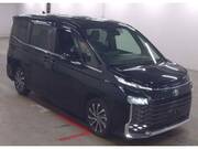 2022 TOYOTA VOXY