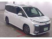 2022 TOYOTA VOXY
