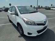 2011 TOYOTA VITZ F