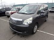 2011 TOYOTA NOAH