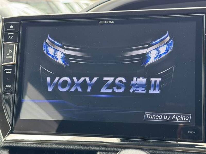 2016 TOYOTA VOXY for sale - photo 4