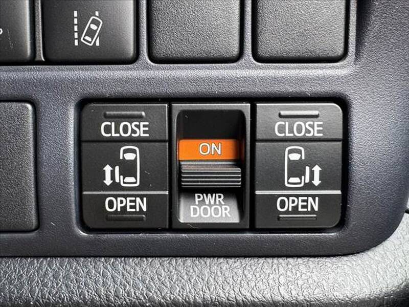 2016 TOYOTA VOXY for sale - photo 6
