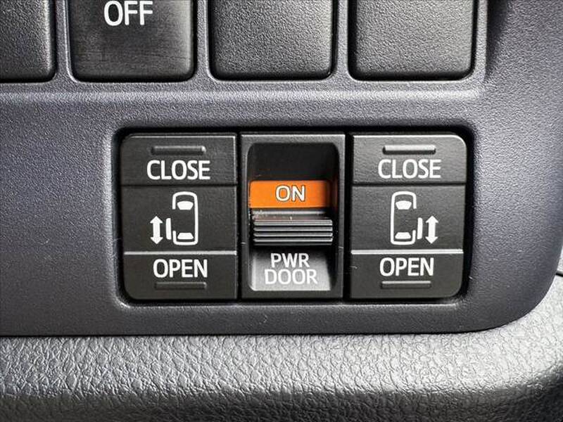 2016 TOYOTA VOXY for sale - photo 6