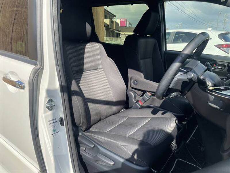 2018 TOYOTA VOXY for sale - photo 9