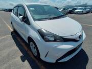2015 TOYOTA VITZ F