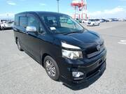 2011 TOYOTA VOXY