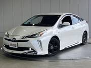 2019 TOYOTA PRIUS