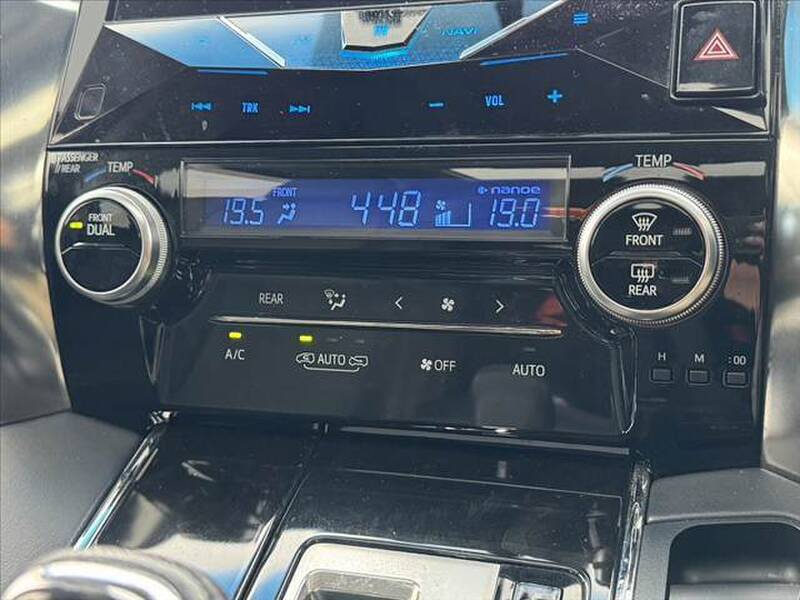2015 TOYOTA VELLFIRE for sale - photo 5