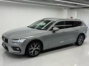 2024 VOLVO V60