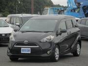 2017 TOYOTA SIENTA X