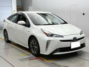 2019 TOYOTA PRIUS