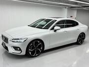 2021 VOLVO S60