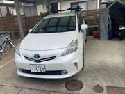 2012 TOYOTA PRIUS ALPHA S