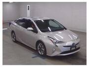 2018 TOYOTA PRIUS