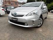 2012 TOYOTA PRIUS ALPHA S