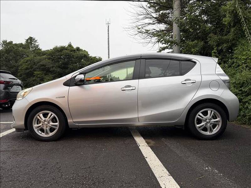 2012 TOYOTA AQUA for sale - photo 7