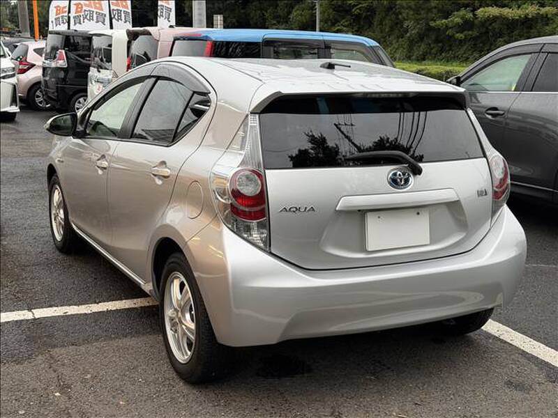 2012 TOYOTA AQUA for sale - photo 9