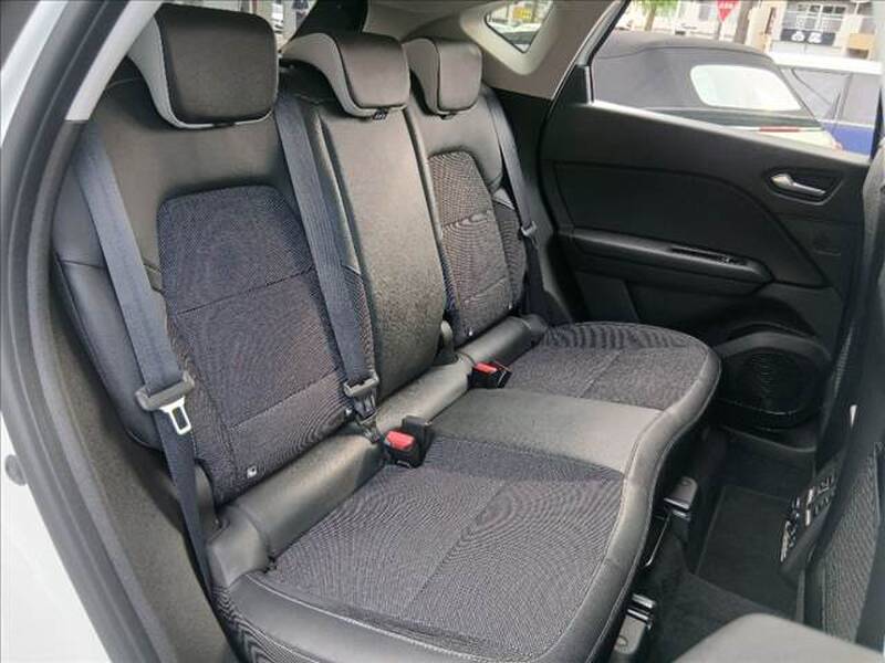 2023 RENAULT CAPTUR for sale - photo 9