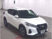 2020 NISSAN KICKS