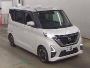 2021 NISSAN ROOX