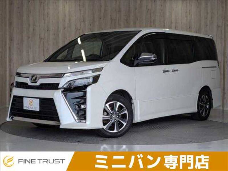 2018 TOYOTA VOXY for sale