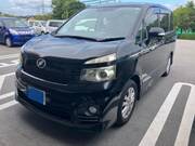 2011 TOYOTA VOXY