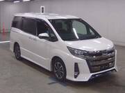 2018 TOYOTA NOAH
