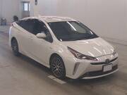 2019 TOYOTA PRIUS