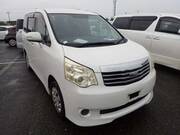 2010 TOYOTA NOAH X SMART EDITION