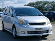 2005 TOYOTA ISIS PLATANA