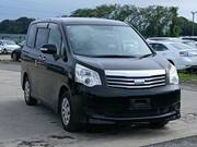 2013 TOYOTA NOAH X SMART EDITION