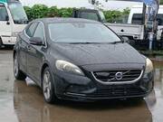 2014 VOLVO V40