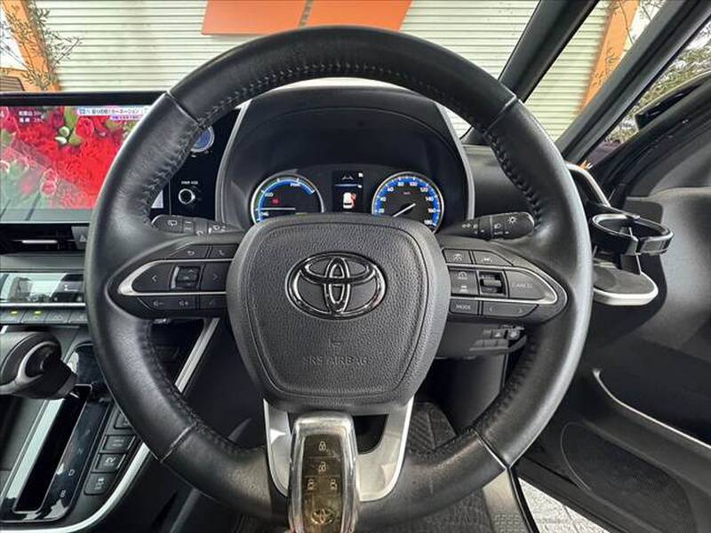 2022 TOYOTA NOAH for sale - more photos