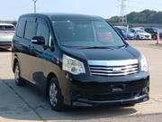 2013 TOYOTA NOAH X SPECIAL EDITION