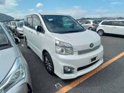 2013 TOYOTA VOXY