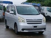 2010 TOYOTA NOAH X SMART EDITION