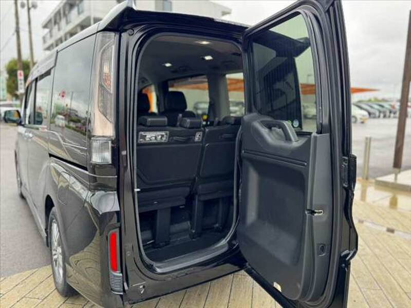 2020 HONDA STEPWAGON for sale - more photos