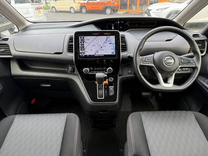 2020 NISSAN SERENA for sale - photo 3