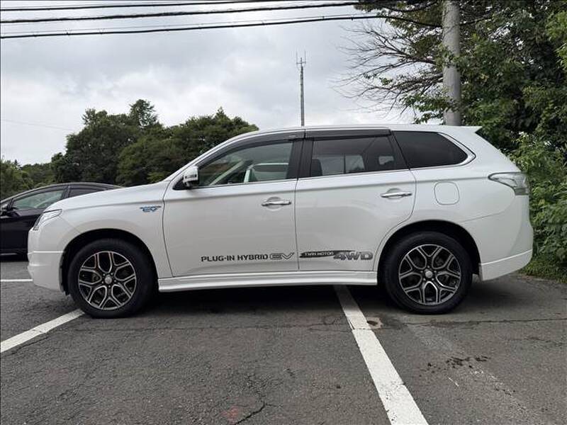 2015 MITSUBISHI OUTLANDER PHV for sale - photo 7