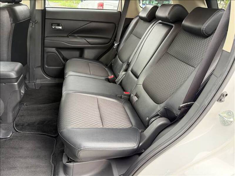 2015 MITSUBISHI OUTLANDER PHV for sale - photo 11