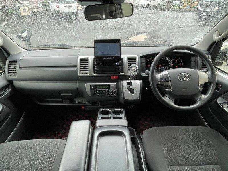 2018 TOYOTA HIACE VAN for sale - photo 4