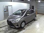2017 TOYOTA VITZ HYBRID　F
