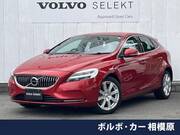 2018 VOLVO V40