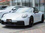 2025 PORSCHE 911 (Left Hand Drive)
