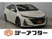 2017 TOYOTA PRIUS PHV