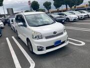 2011 TOYOTA VOXY