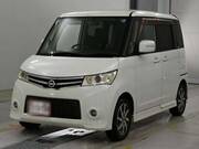 2013 NISSAN ROOX