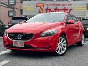 2015 VOLVO V40