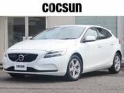 2017 VOLVO V40